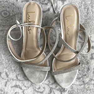 Silver‎ lulus strappy sandals 7